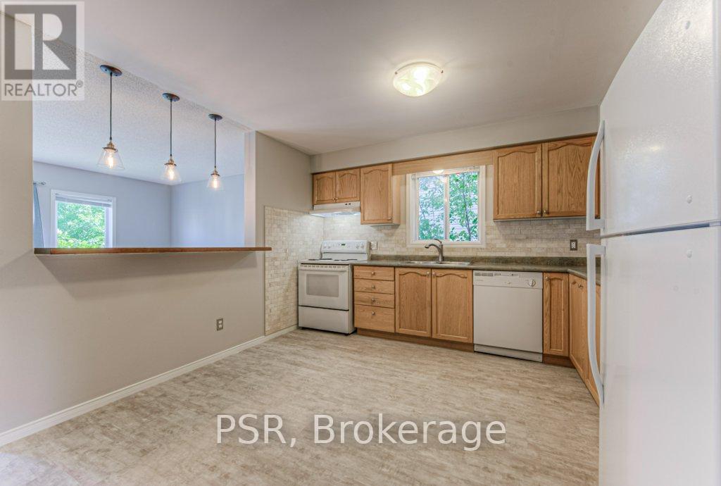 506 Chablis Drive, Waterloo, Ontario  N2T 2X8 - Photo 4 - X13416402