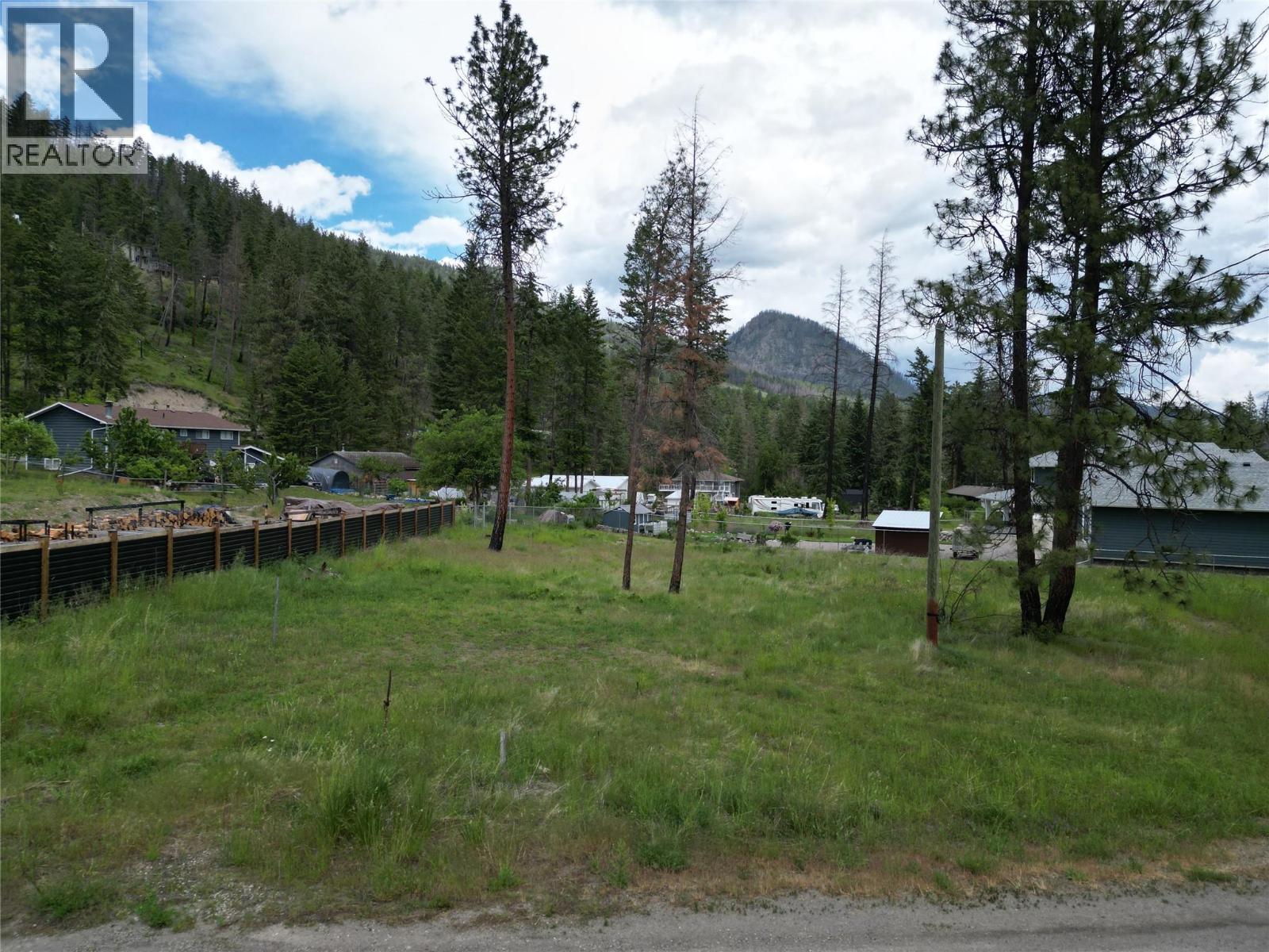 784 Udell Road, Vernon, British Columbia  V1H 2E3 - Photo 3 - 10376809