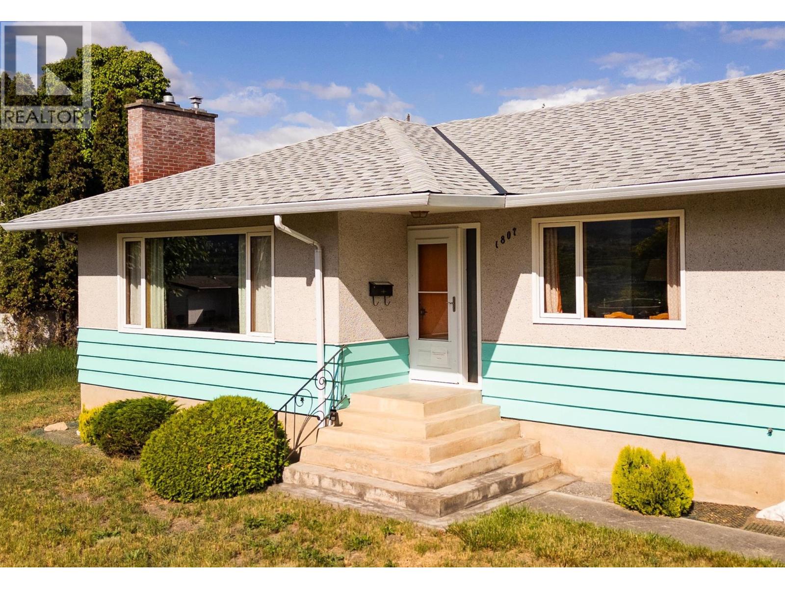 1807 27 Crescent Vernon Photo 3 1807 27 Crescent Vernon Photo 3
