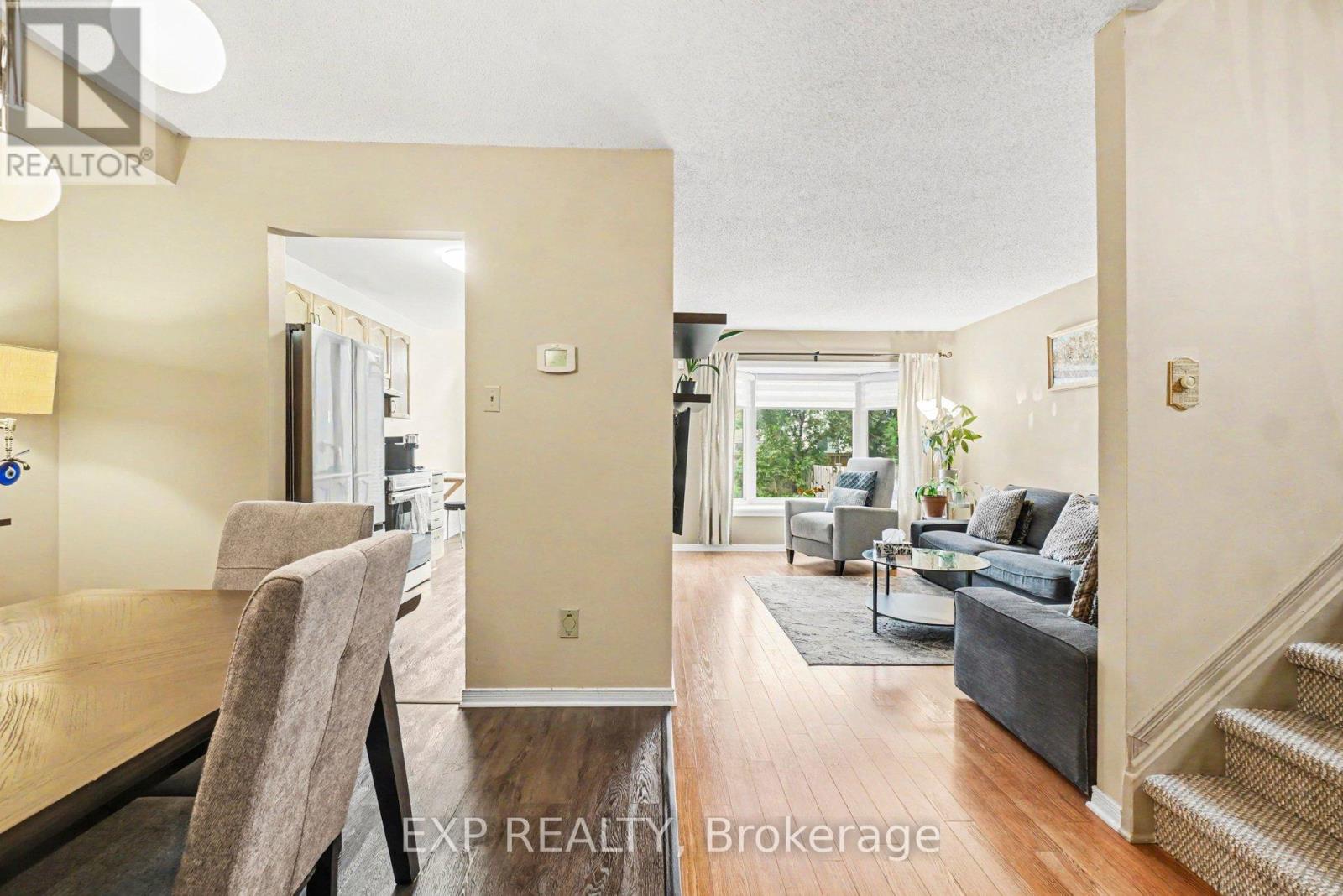11 Longshire Circle, Ottawa, Ontario  K2J 4K7 - Photo 4 - X13416684
