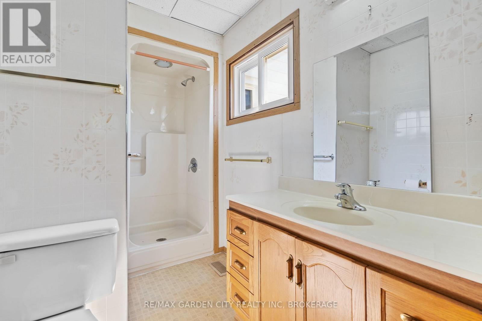 1828 Decew Road, Thorold, Ontario  L0S 1E6 - Photo 15 - X13416668