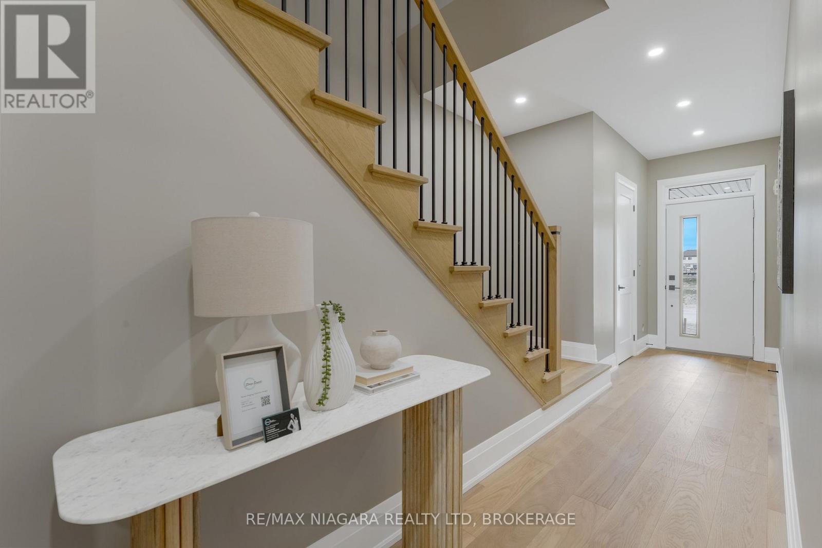 6204 Curlin Crescent, Niagara Falls, Ontario  L2H 0B8 - Photo 4 - X13416670