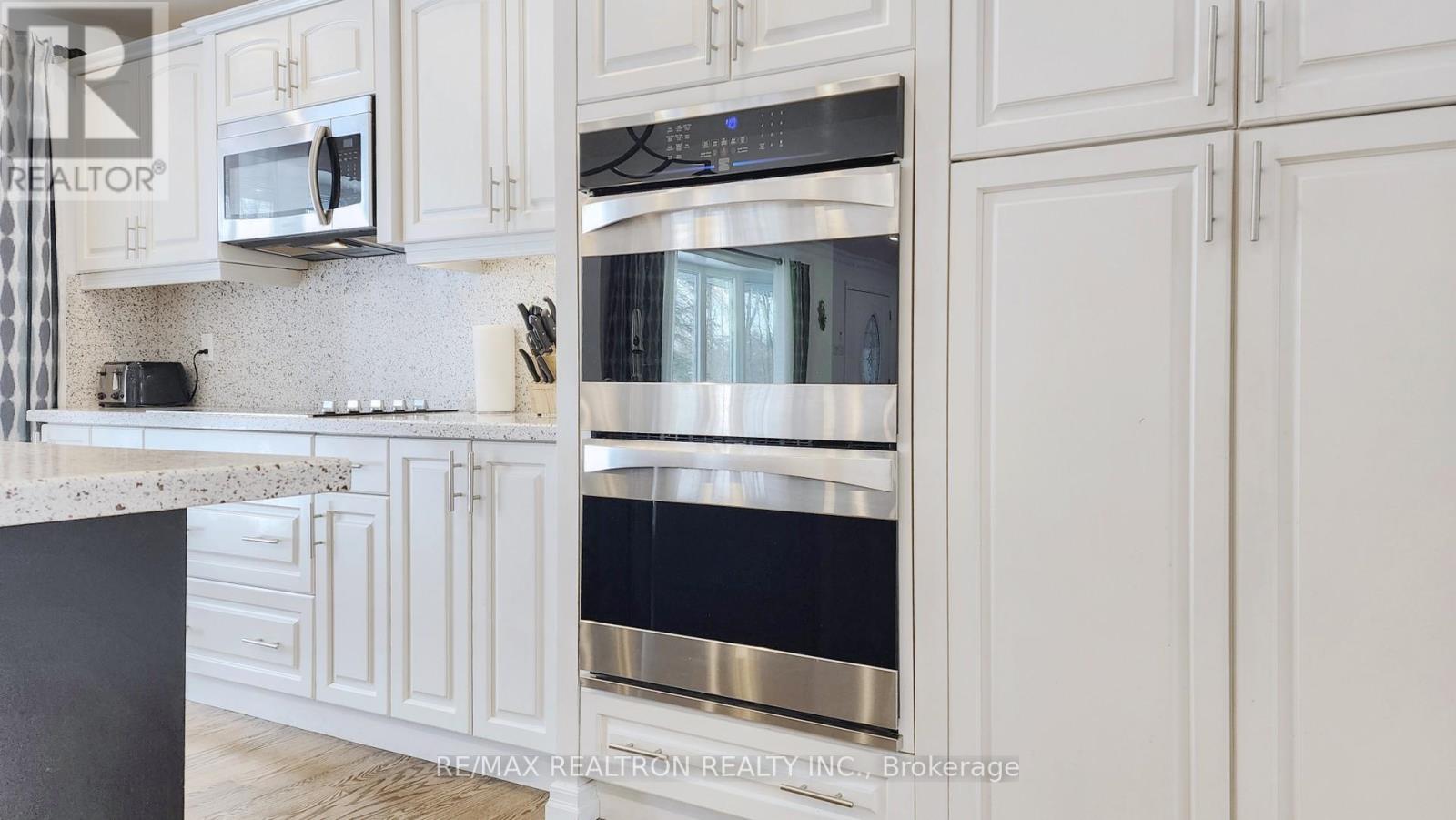 22305 Kennedy Road, East Gwillimbury, Ontario  L0G 1R0 - Photo 8 - N13412454