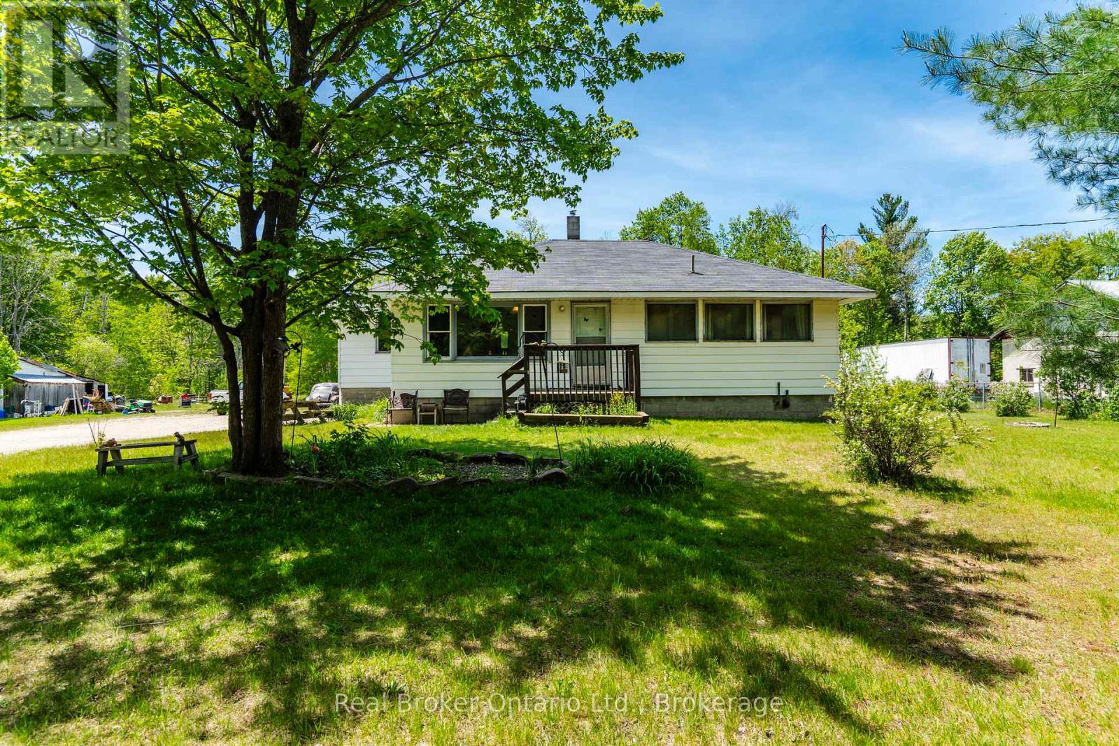 6988 Con Rd 4 Road, Adjala-Tosorontio, Ontario  L0M 1M0 - Photo 1 - N13416580