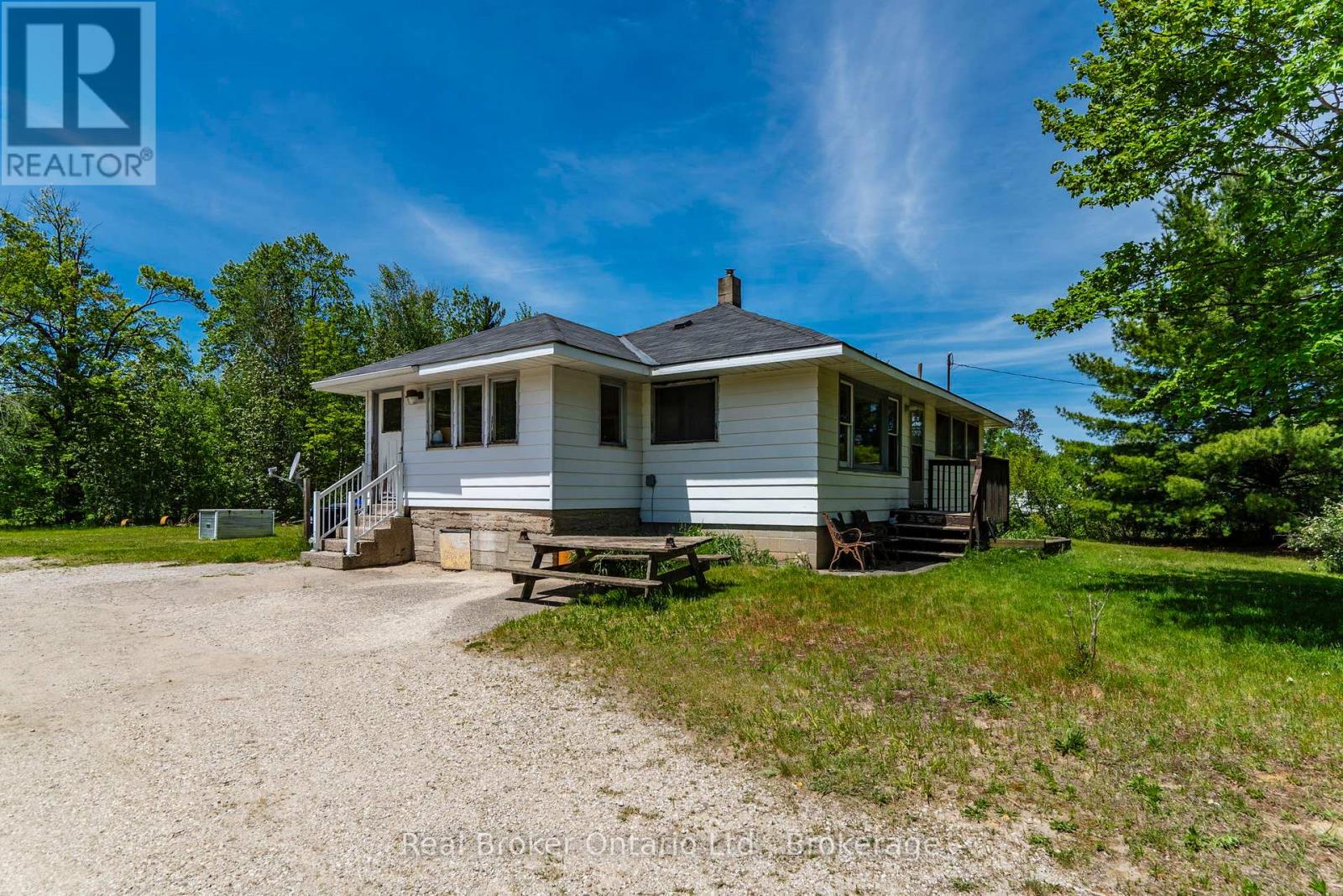 6988 Con Rd 4 Road, Adjala-Tosorontio, Ontario  L0M 1M0 - Photo 3 - N13416580