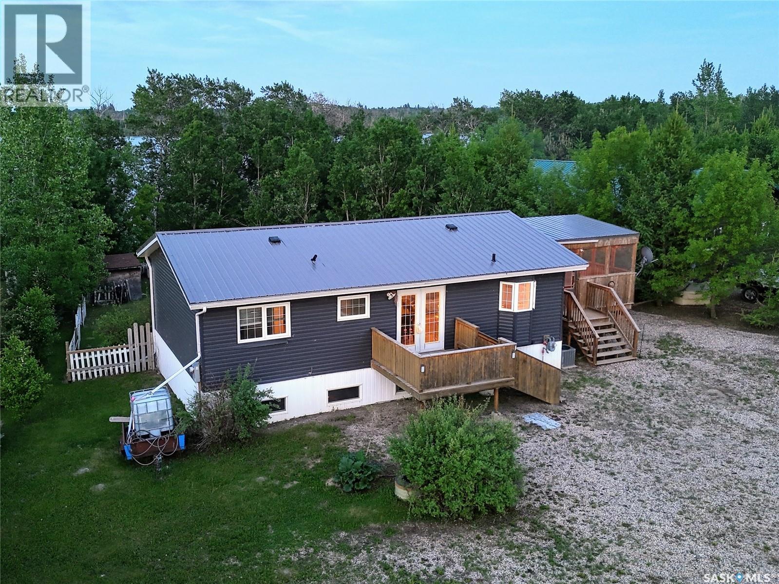 38 Lucien Lakeshore Drive, Lucien Lake, Saskatchewan S0K 2X0 - Photo 2 - SK021753