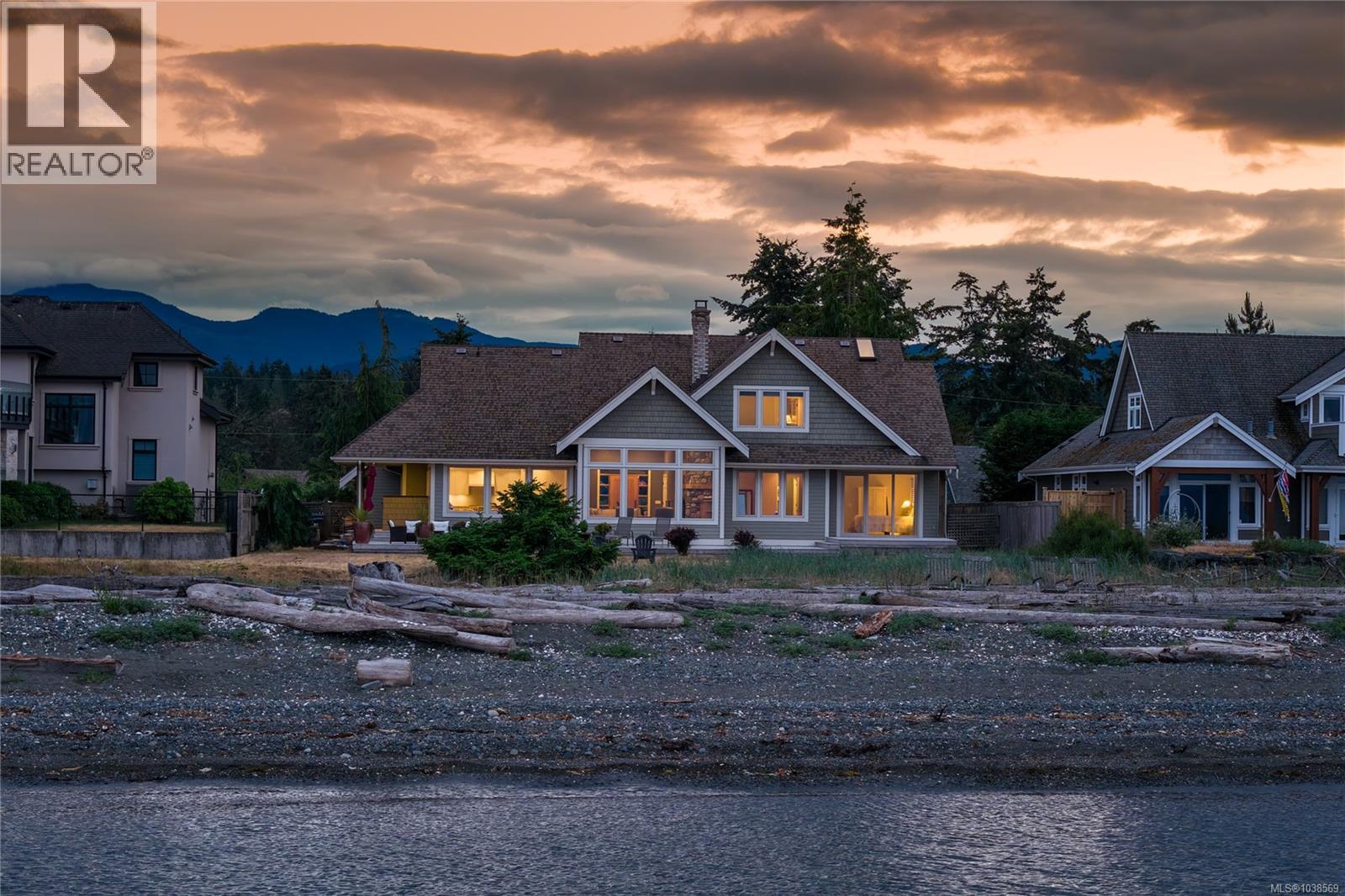 959 McFeely Dr, Qualicum Beach, British Columbia