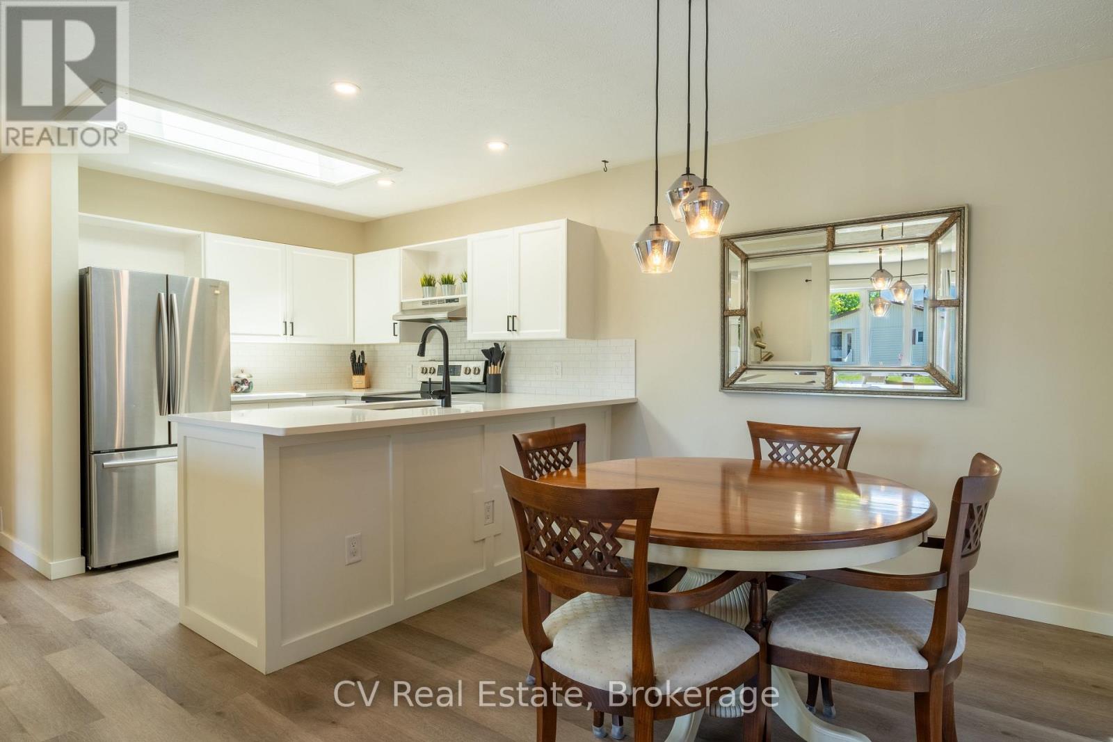 1 Birchwood Court, Meaford, Ontario  N4L 1T9 - Photo 2 - X13416596