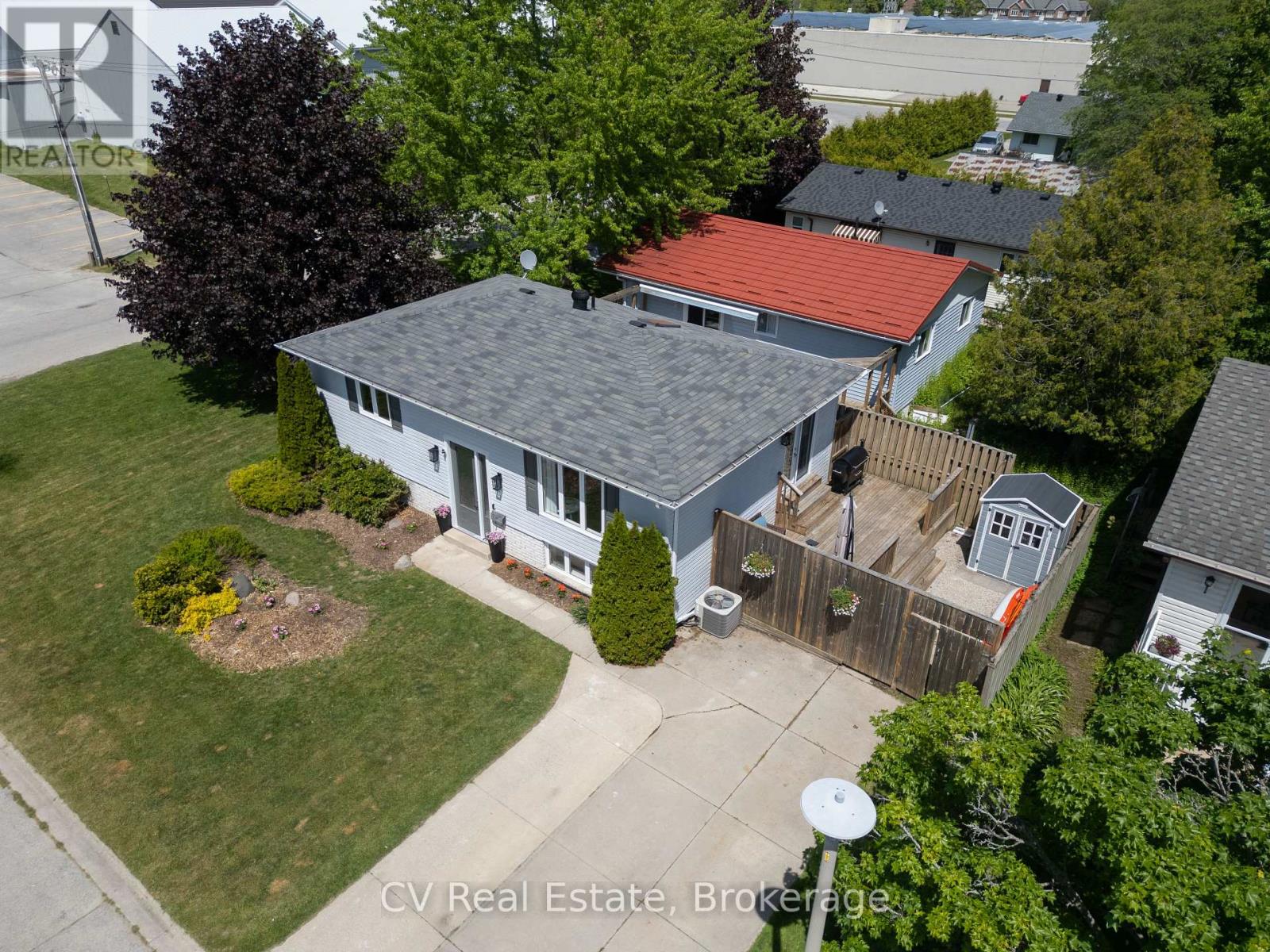 1 Birchwood Court, Meaford, Ontario  N4L 1T9 - Photo 3 - X13416596