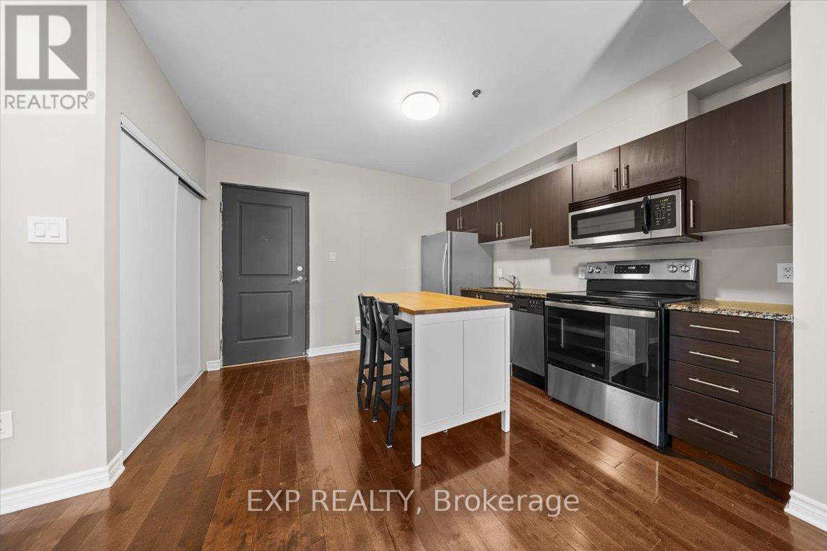 118 - 429 Kent Street, Ottawa, Ontario  K2P 1B5 - Photo 2 - X13218222