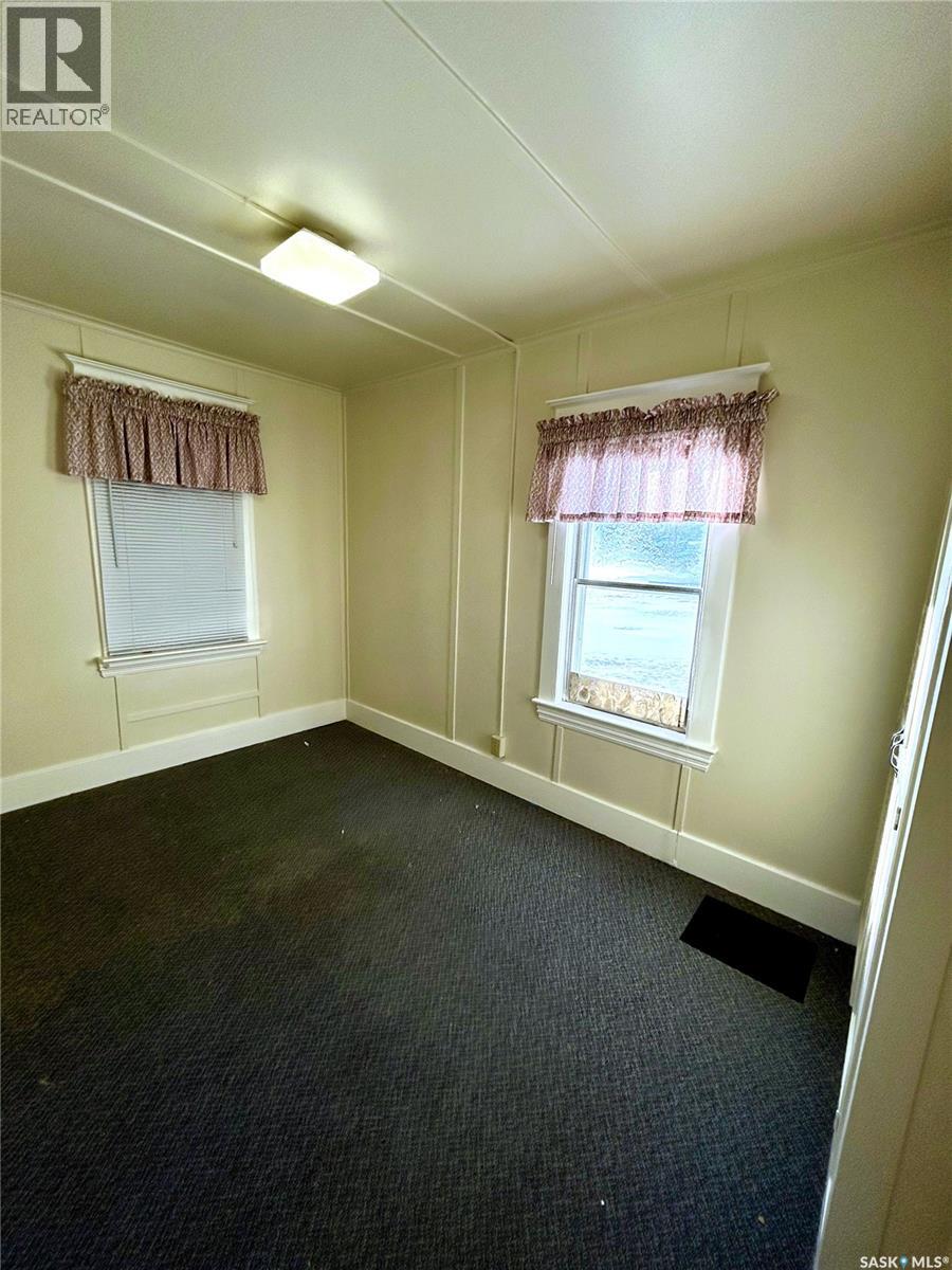 58 10th Avenue NE, Swift Current, Saskatchewan  S9H 2T2 - Photo 10 - SK037782