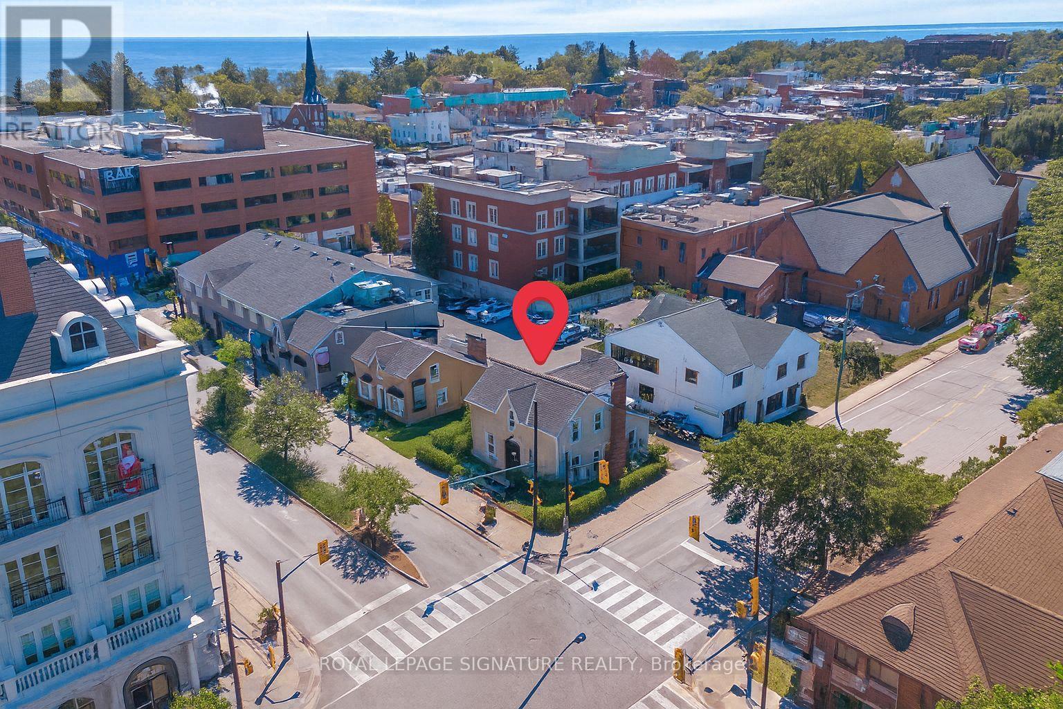 140 TRAFALGAR ROAD, Oakville, Ontario