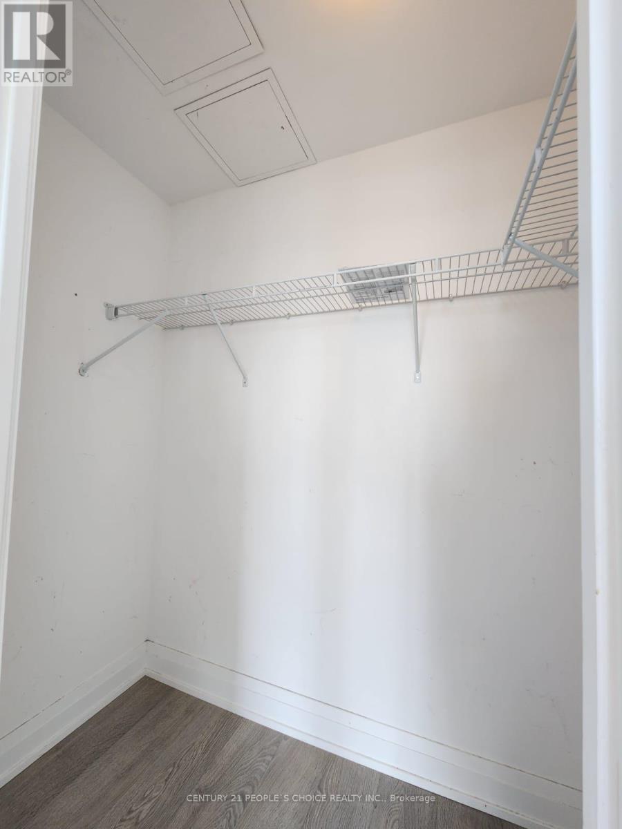 1009 - 65 Speers Road, Oakville, Ontario  L6K 0J1 - Photo 10 - W13416730