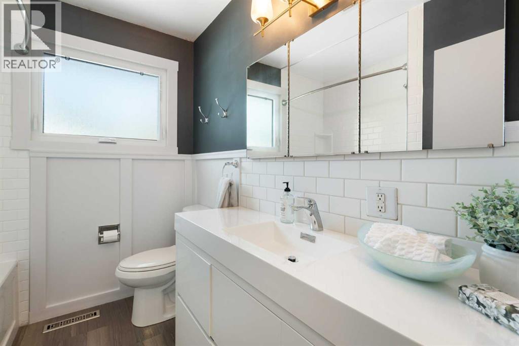 3123 Brentwood Boulevard Nw, Calgary, Alberta  T2L 1L9 - Photo 19 - A2316631