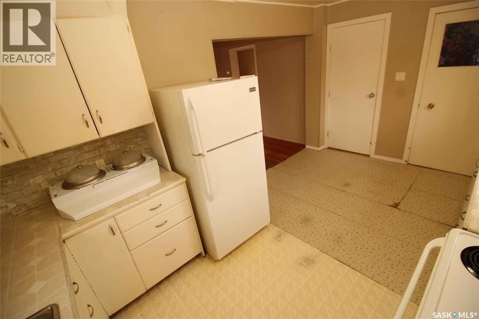 491 1st Street W, Shaunavon, Saskatchewan S0N 2M0 - Photo 5 - SK030976