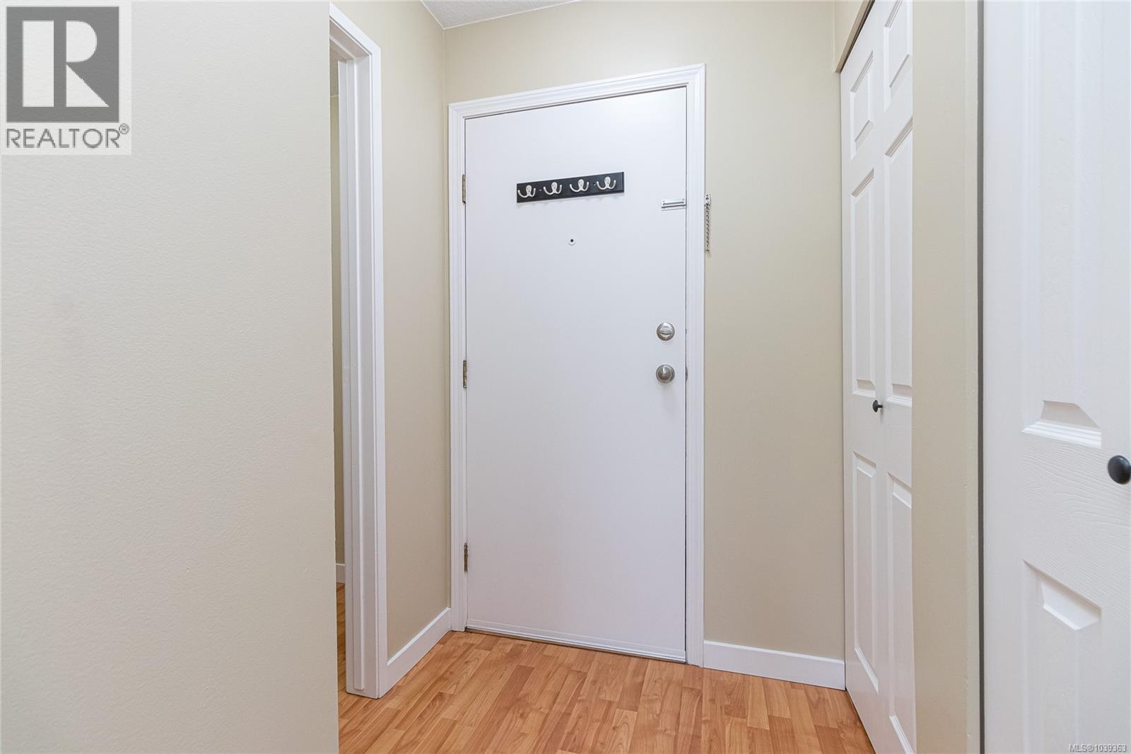 302 3215 Cowichan Lake Rd, Duncan, British Columbia  V9L 5G5 - Photo 4 - 1039363