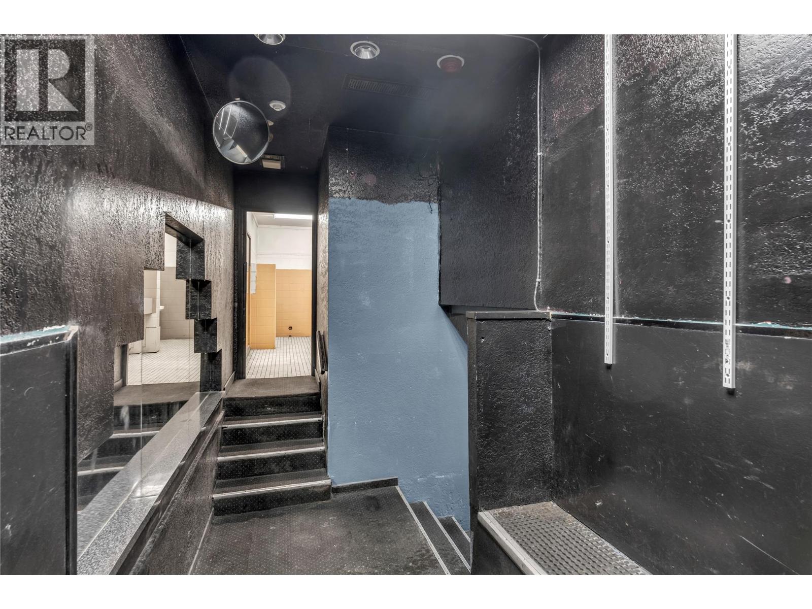 Listing image 45