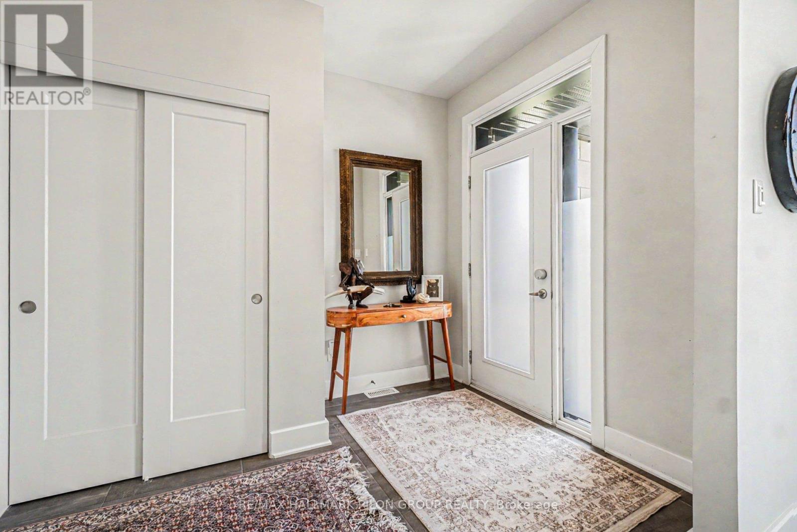 618 Mikinak Road, Ottawa, Ontario  K1K 3X7 - Photo 3 - X13416904