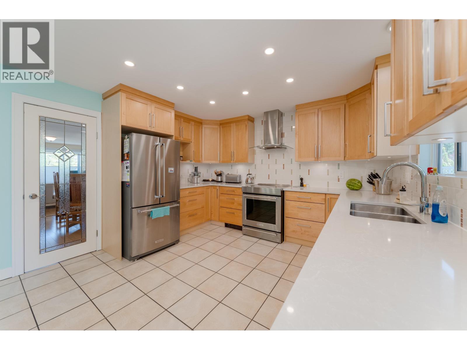 4432 Graveley Street, Burnaby, British Columbia  V5C 3T8 - Photo 10 - R3133473