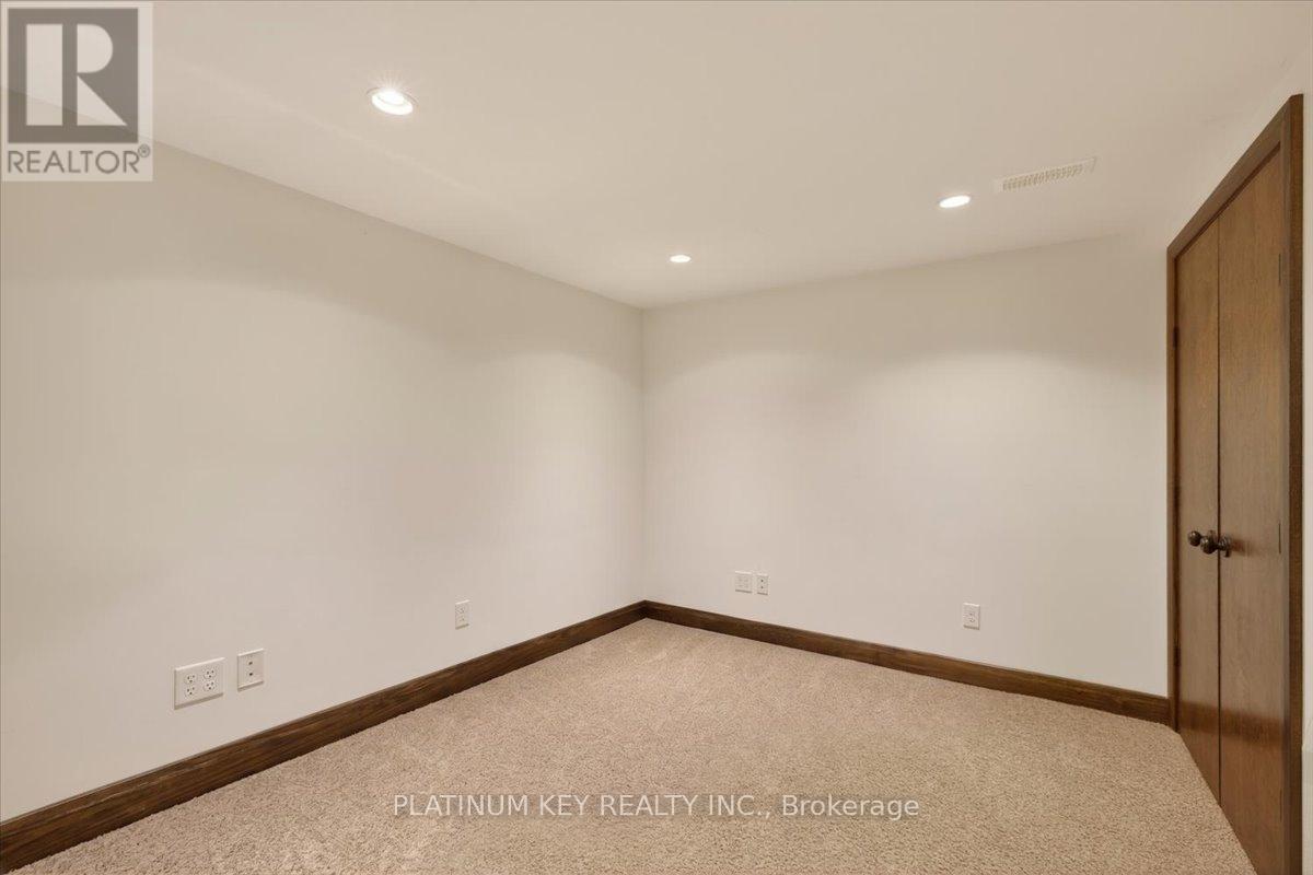 8271 Glengyle Drive, Strathroy-Caradoc, Ontario  N7G 3H3 - Photo 29 - X13414026