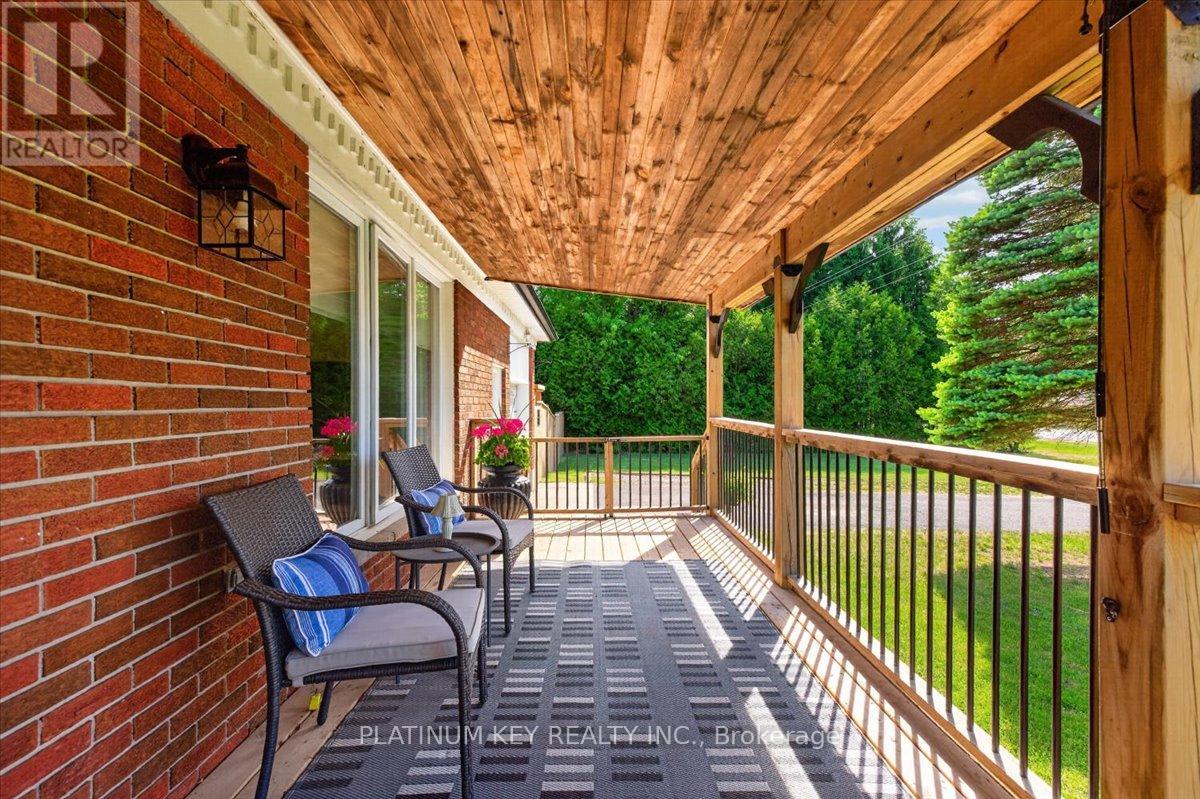 8271 Glengyle Drive, Strathroy-Caradoc, Ontario  N7G 3H3 - Photo 6 - X13414026