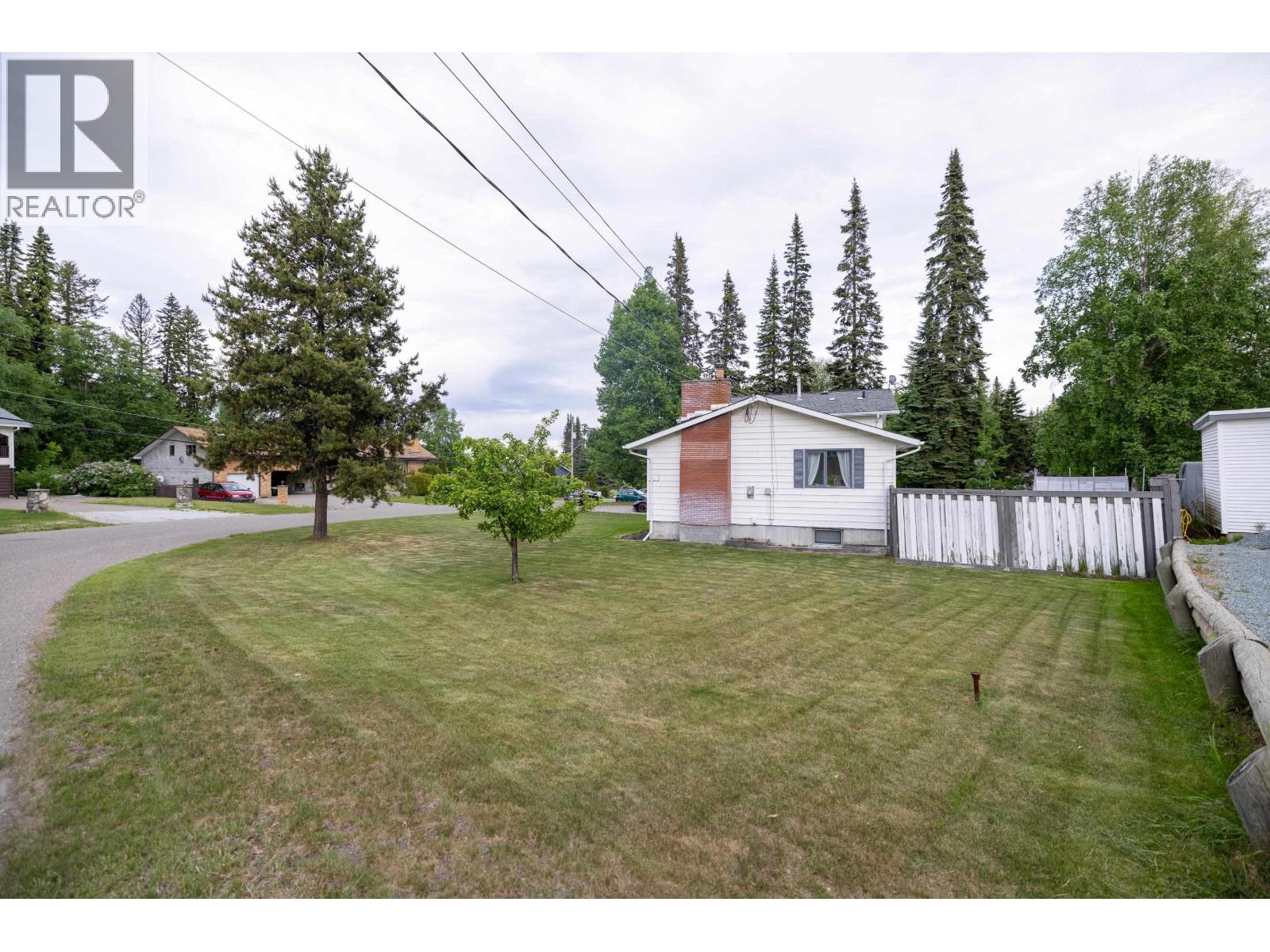 4327 Montgomery Crescent, Prince George, British Columbia  V2K 2E4 - Photo 5 - R3133477