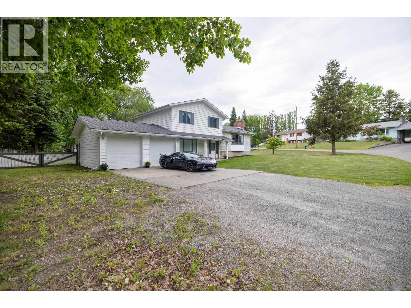 4327 Montgomery Crescent, Prince George, British Columbia  V2K 2E4 - Photo 2 - R3133477