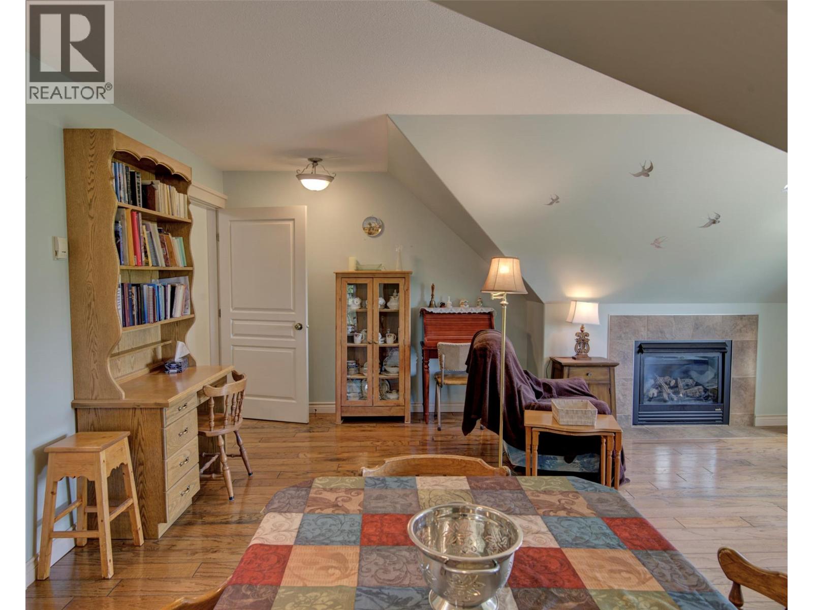 Listing image 54