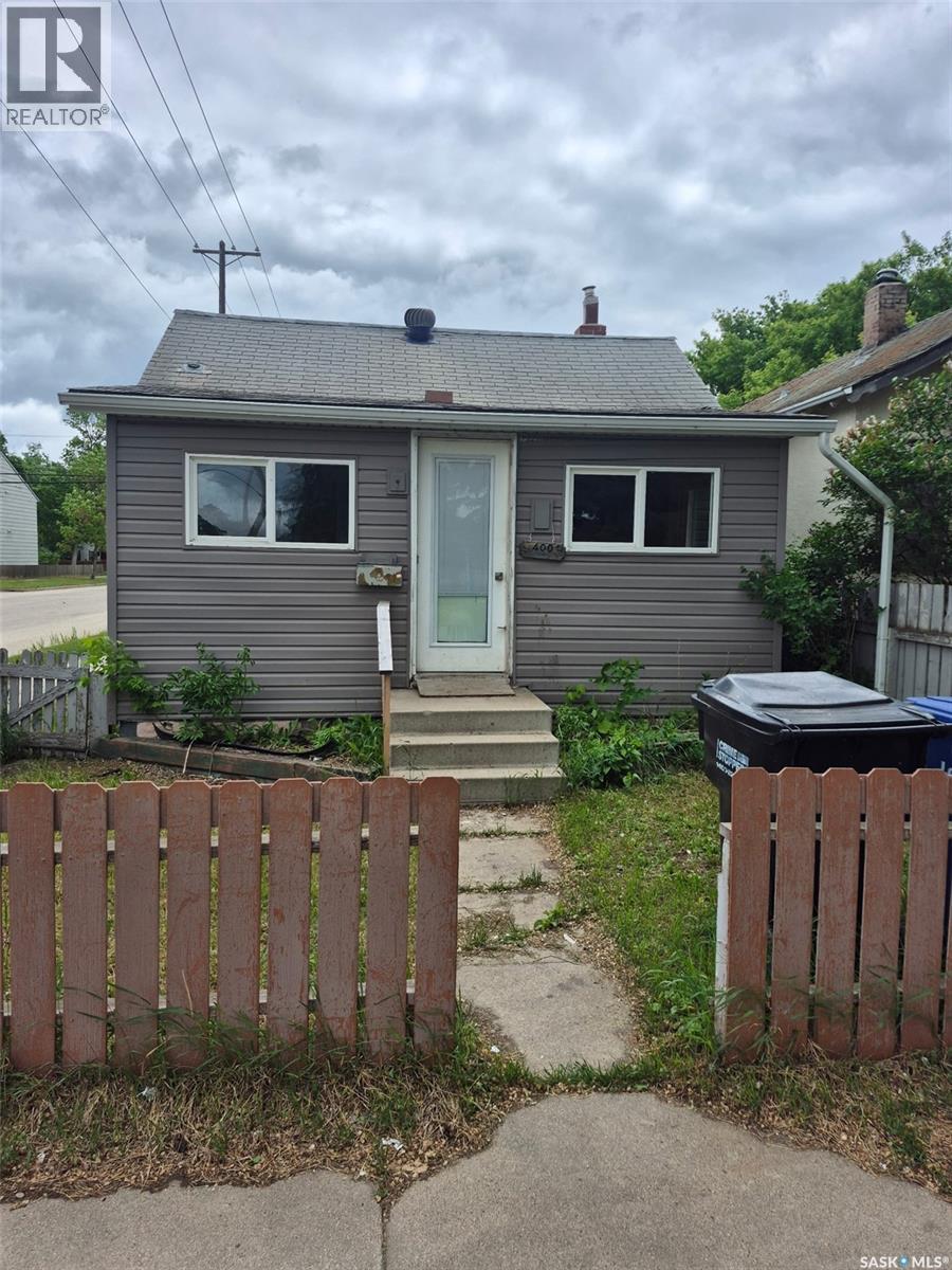400 J Avenue S, Saskatoon, Saskatchewan  S7M 2A6 - Photo 1 - SK038642