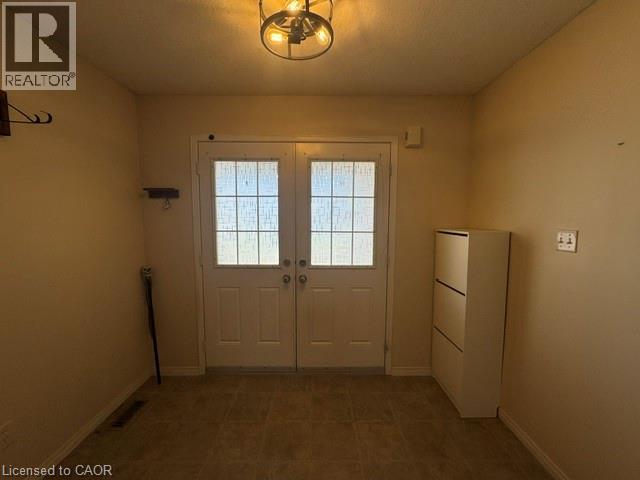30 Tweedsdale Street, Kitchener, Ontario  N2R 1W1 - Photo 2 - 40837870