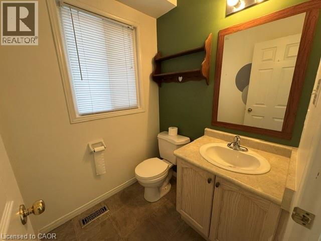 30 Tweedsdale Street, Kitchener, Ontario  N2R 1W1 - Photo 4 - 40837870