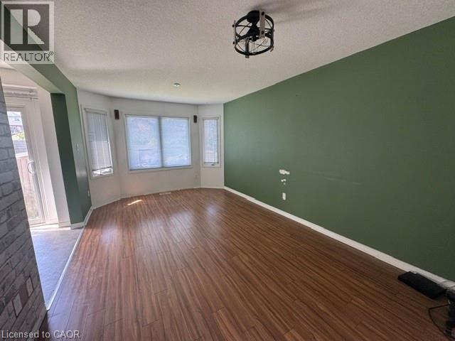 30 Tweedsdale Street, Kitchener, Ontario  N2R 1W1 - Photo 5 - 40837870