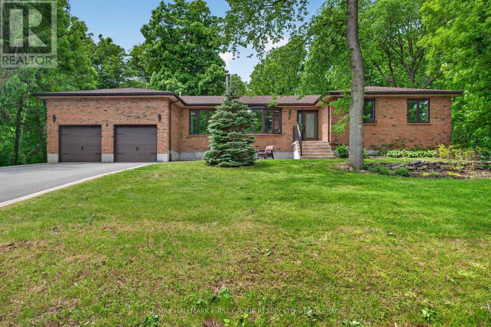 6 Wilmot Street, Kingston, Ontario  K7L 4V1 - Photo 1 - X13417198