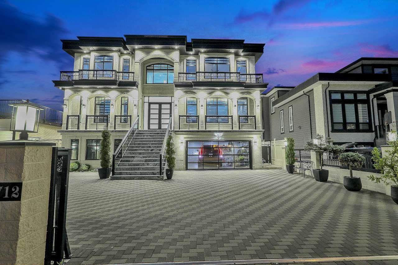 6712 131a Street, Surrey, British Columbia  V3W 7P5 - Photo 1 - R3131994