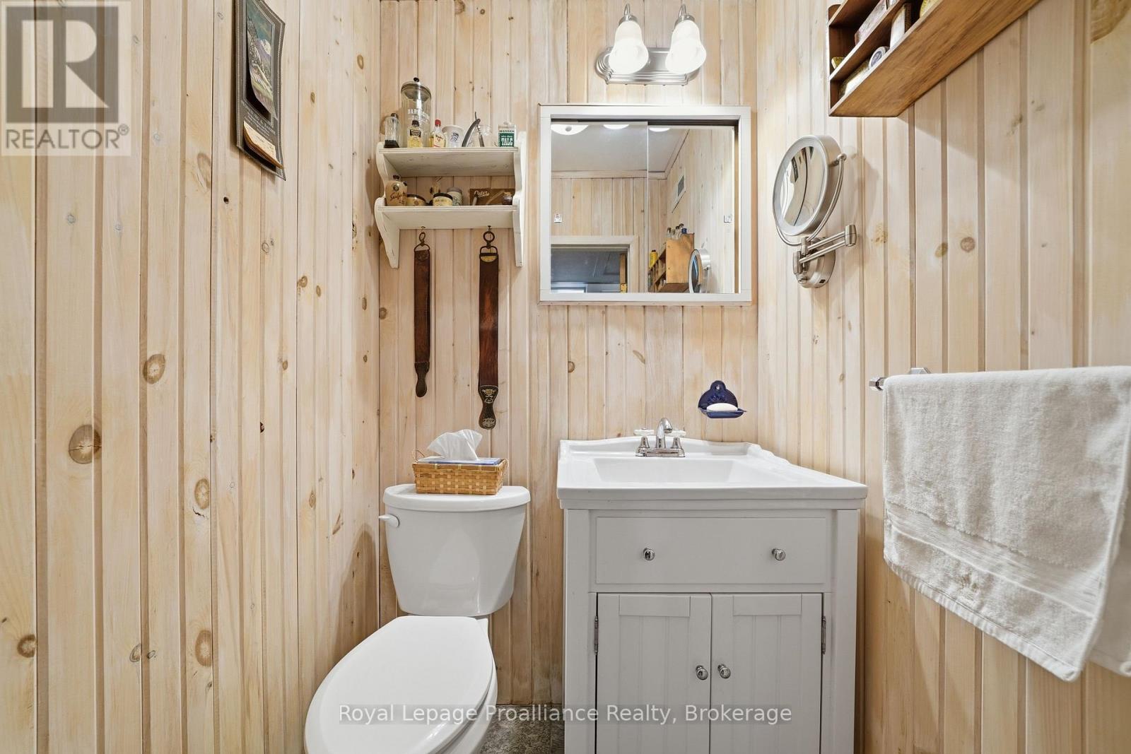 445 Highway 49, Prince Edward County, Ontario  K0K 2T0 - Photo 20 - X13417184