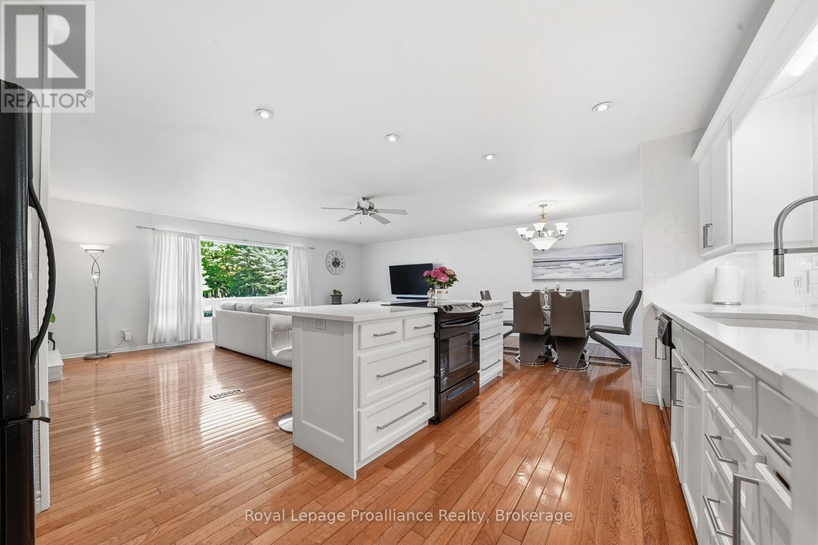445 Highway 49, Prince Edward County, Ontario  K0K 2T0 - Photo 8 - X13417184