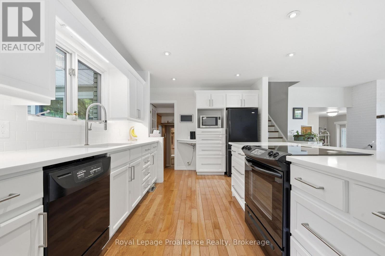 445 Highway 49, Prince Edward County, Ontario  K0K 2T0 - Photo 9 - X13417184