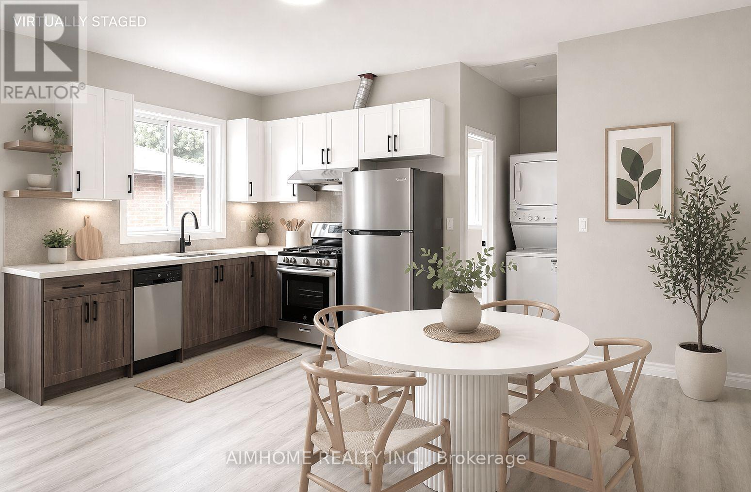 3 - 15 Waddington Crescent, Toronto, Ontario  M2J 2Z9 - Photo 4 - C12998310