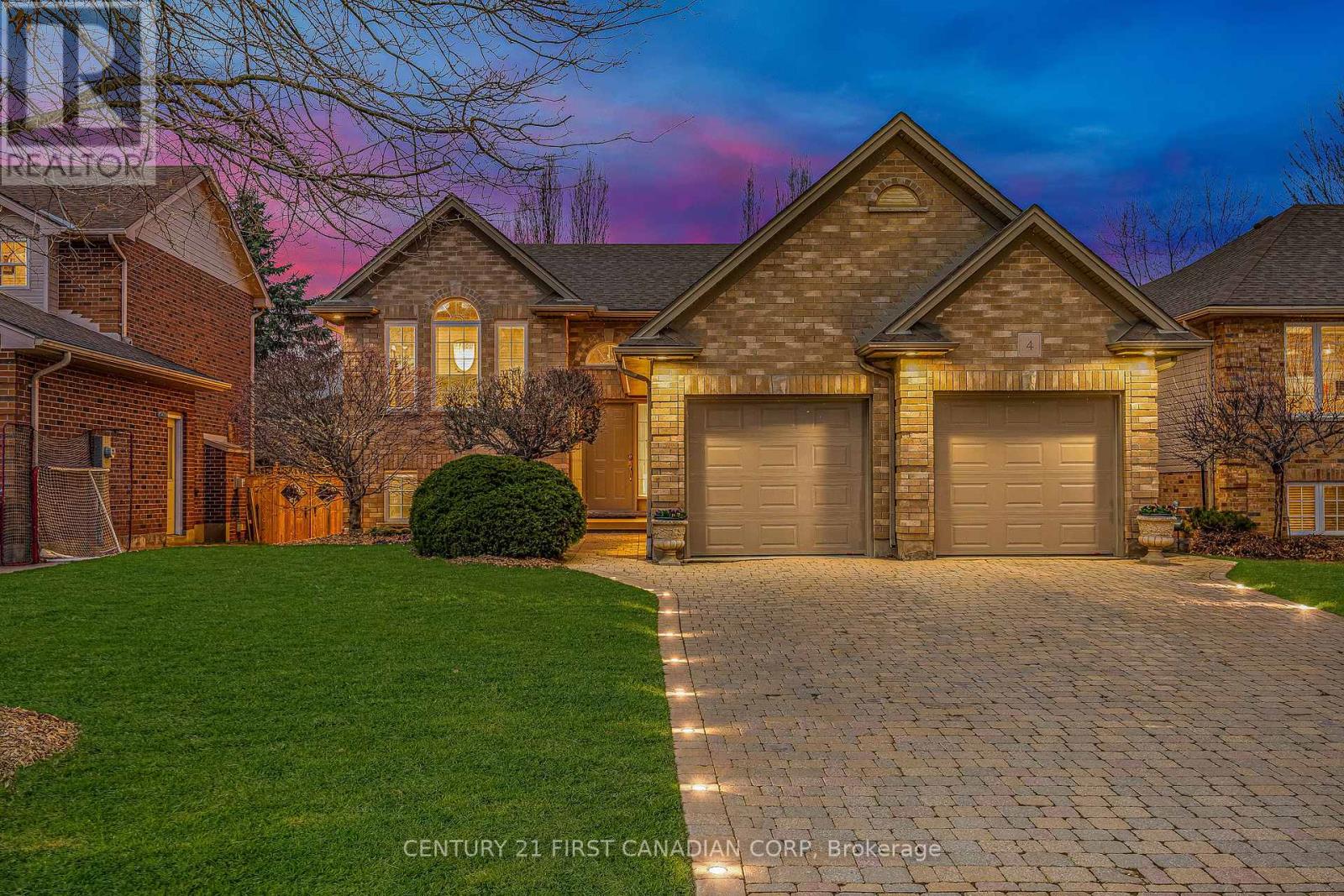 4 Oakwood Court, St. Marys, Ontario  N4X 1B3 - Photo 3 - X13417032
