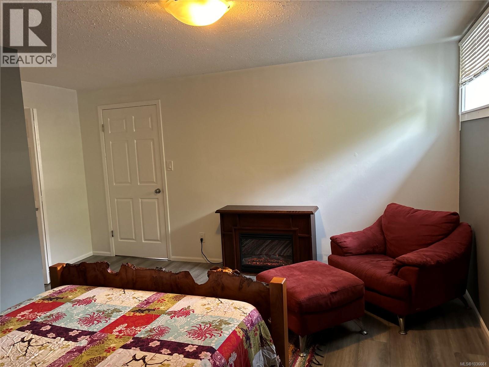 889 Highwood Dr, Comox, British Columbia V9M 1B3 - Photo 2 - 1036661