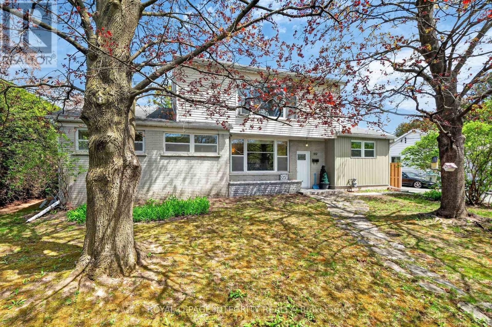 957 Blair Road, Ottawa, Ontario  K1J 7M9 - Photo 2 - X13416976
