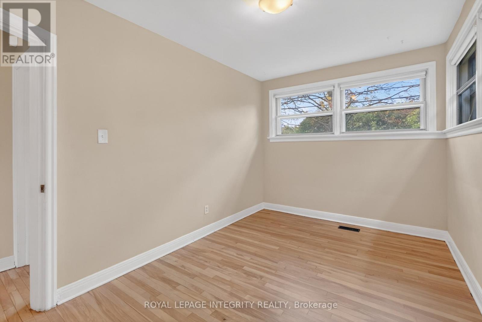 957 Blair Road, Ottawa, Ontario  K1J 7M9 - Photo 22 - X13416976