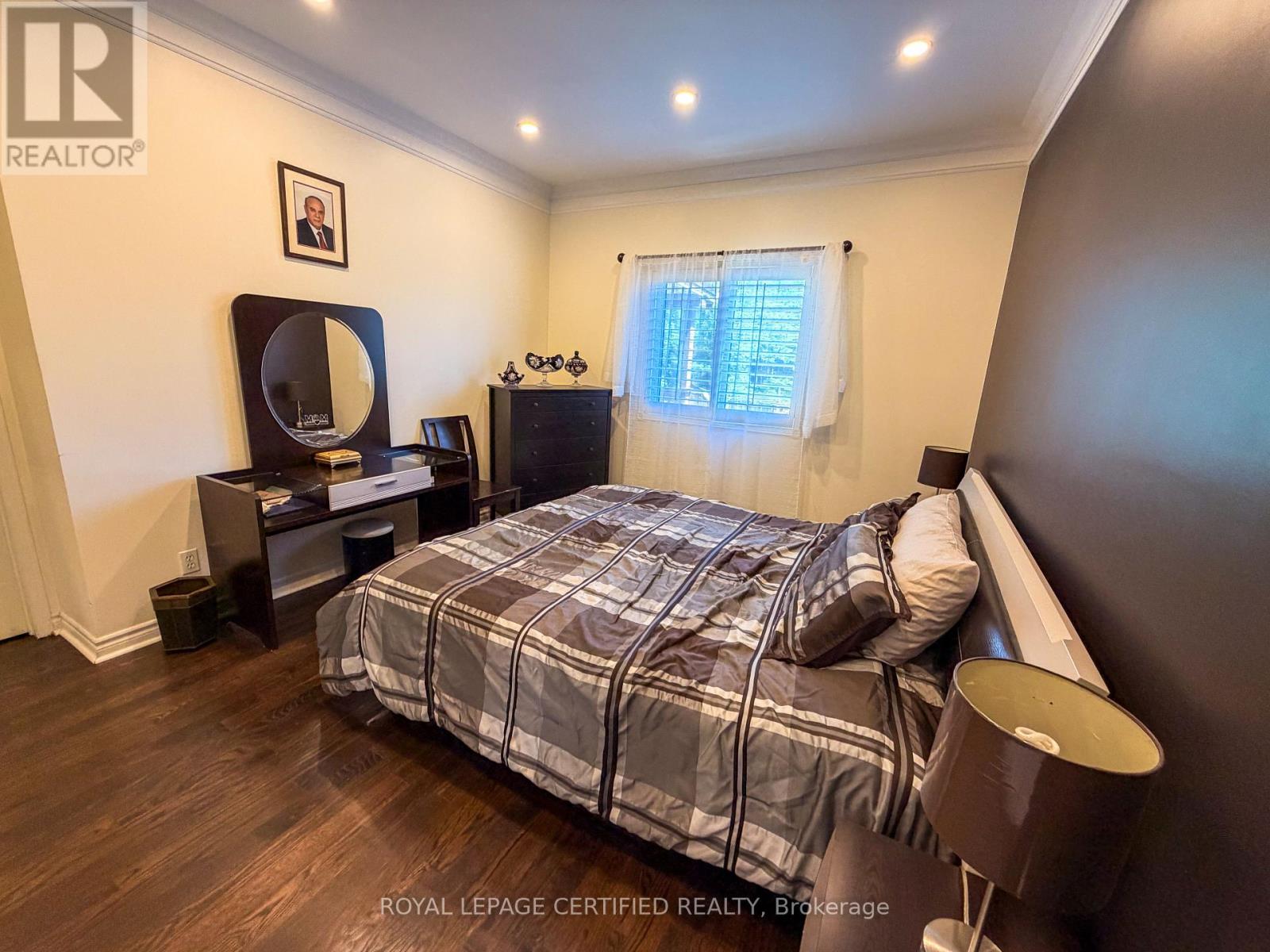 7349 Zinnia Place, Mississauga, Ontario  L5W 1K6 - Photo 18 - W13416110