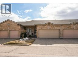 900 DOON VILLAGE Road Unit# 3, Kitchener, Ontario
