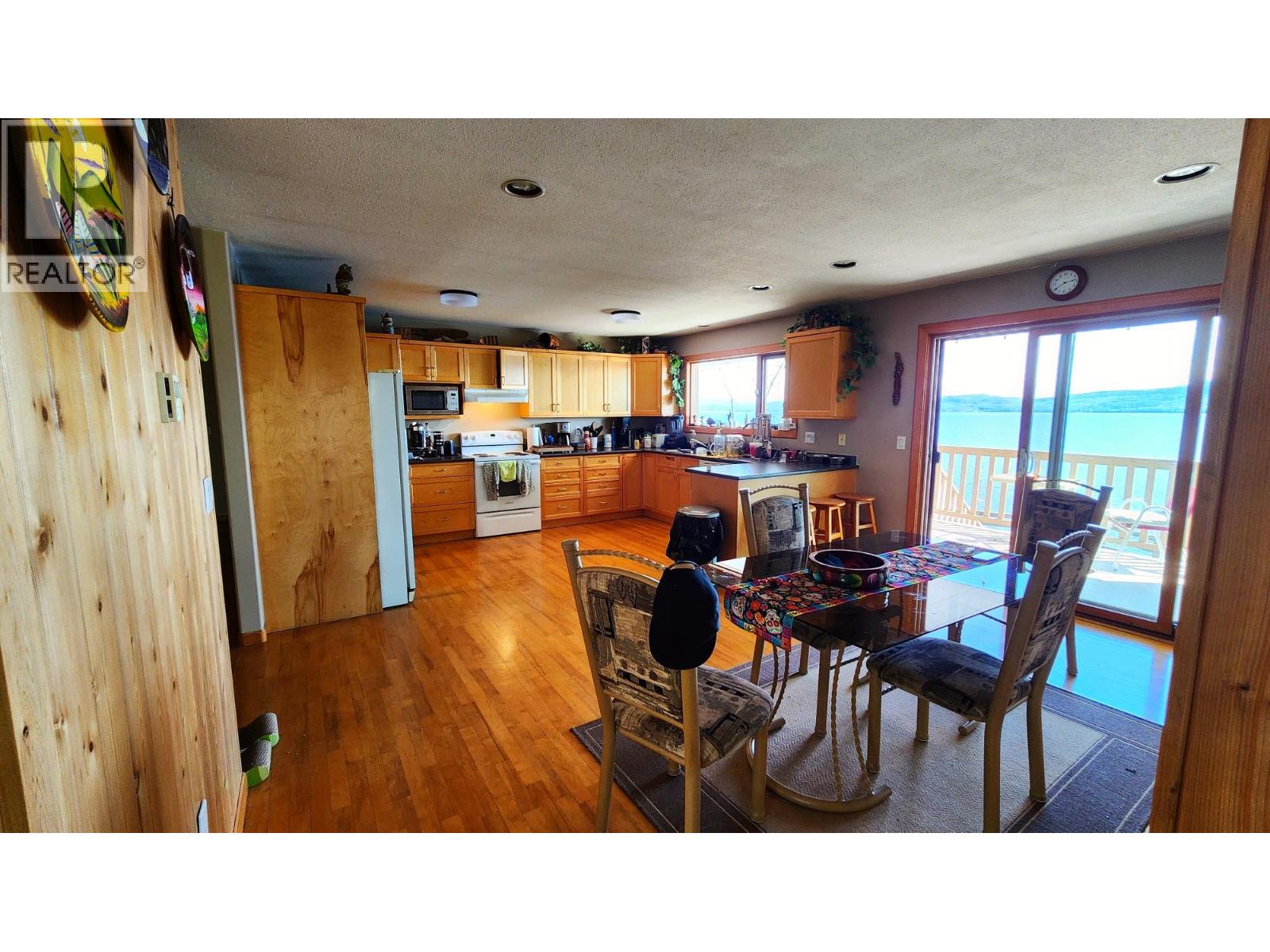 6235 Colleymount Road, Burns Lake, British Columbia  V0J 1E2 - Photo 12 - R3127907