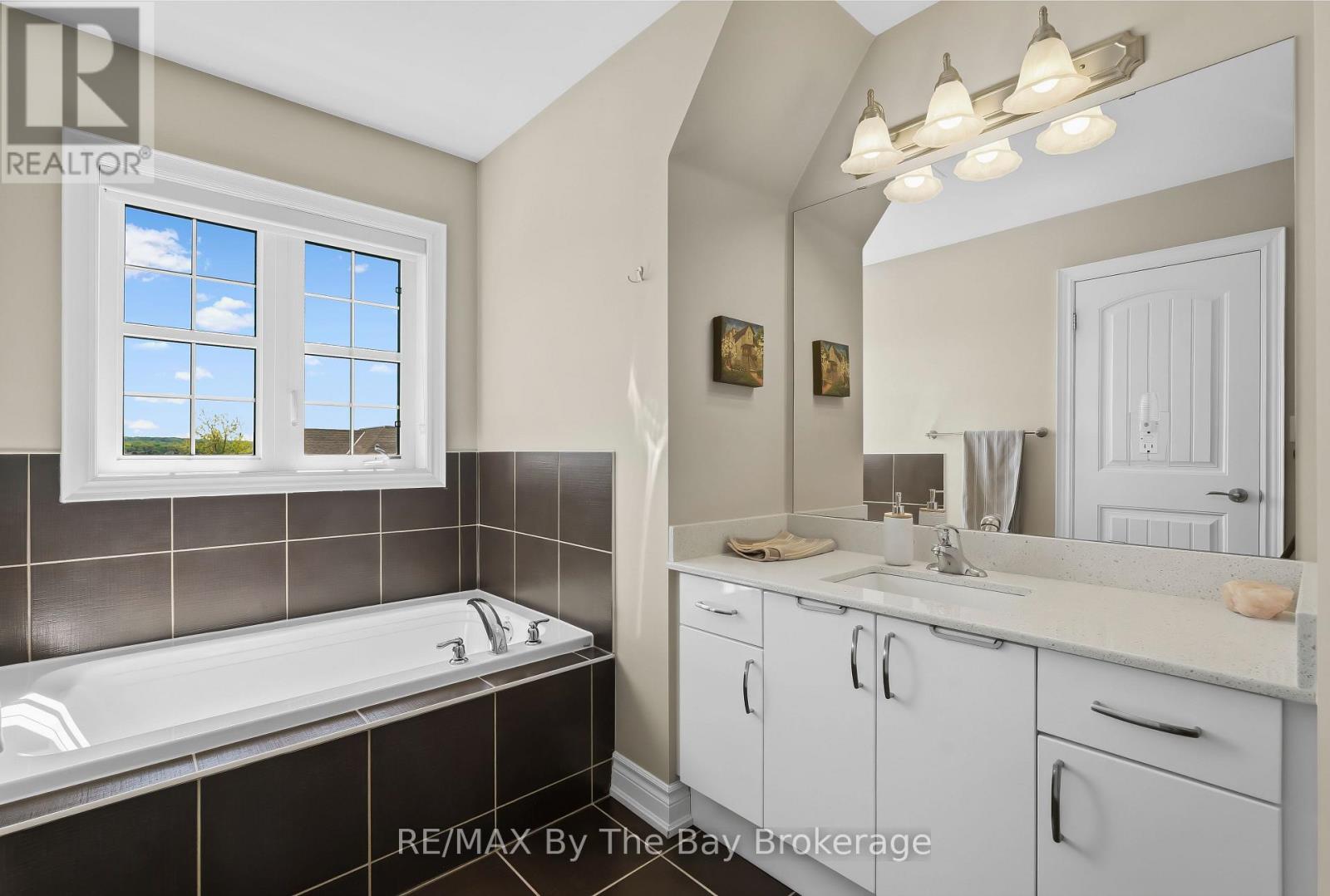 127 Wycliffe Cove, Tay (Victoria Harbour), Ontario  L0K 2A0 - Photo 35 - S13416968