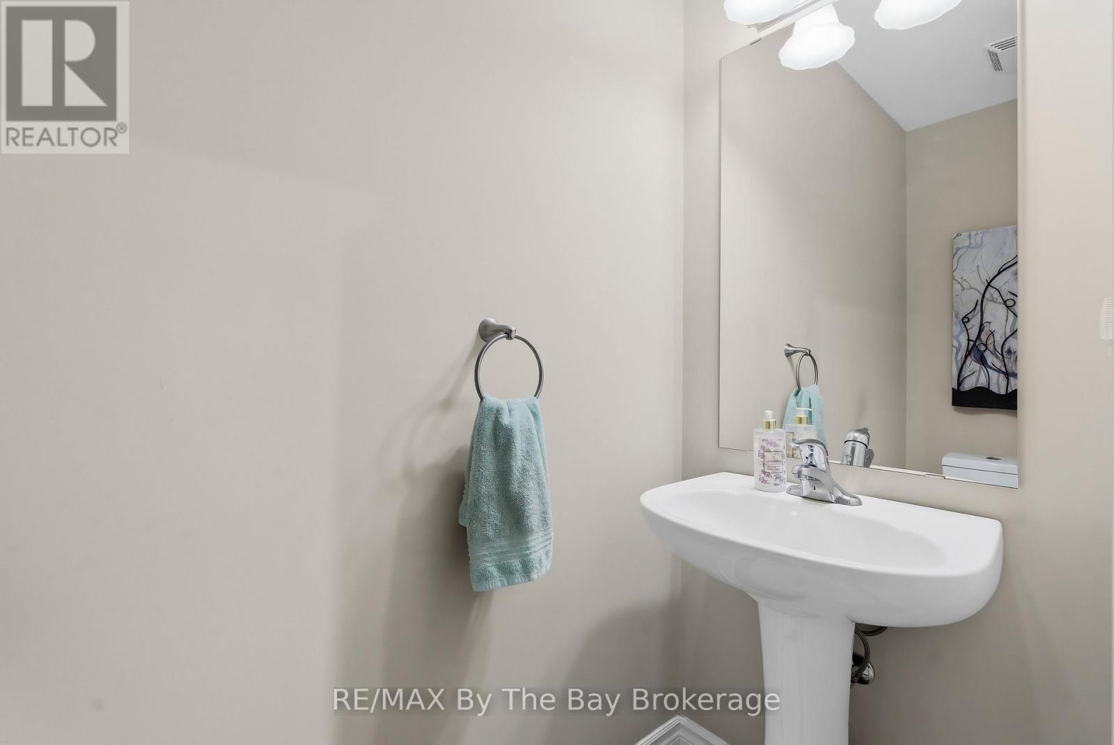 127 Wycliffe Cove, Tay (Victoria Harbour), Ontario  L0K 2A0 - Photo 8 - S13416968