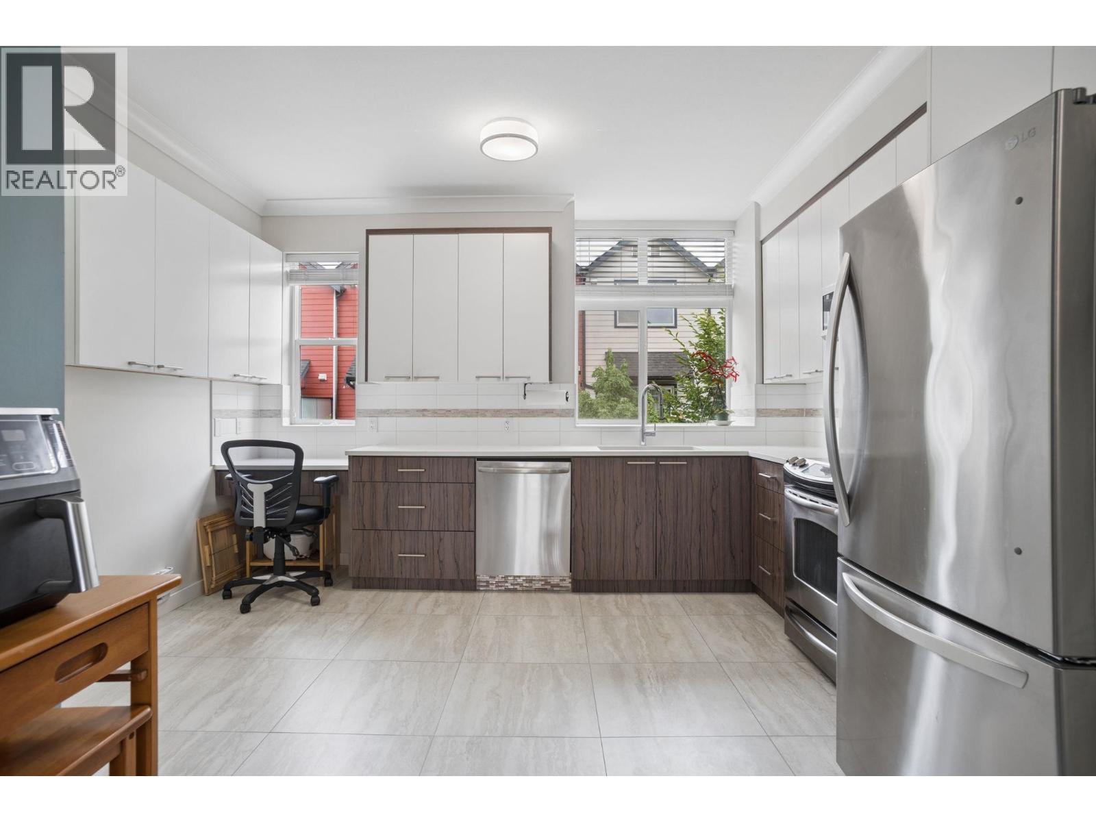 105 7533 Gilley Avenue, Burnaby, British Columbia  V5J 0E8 - Photo 3 - R3132752