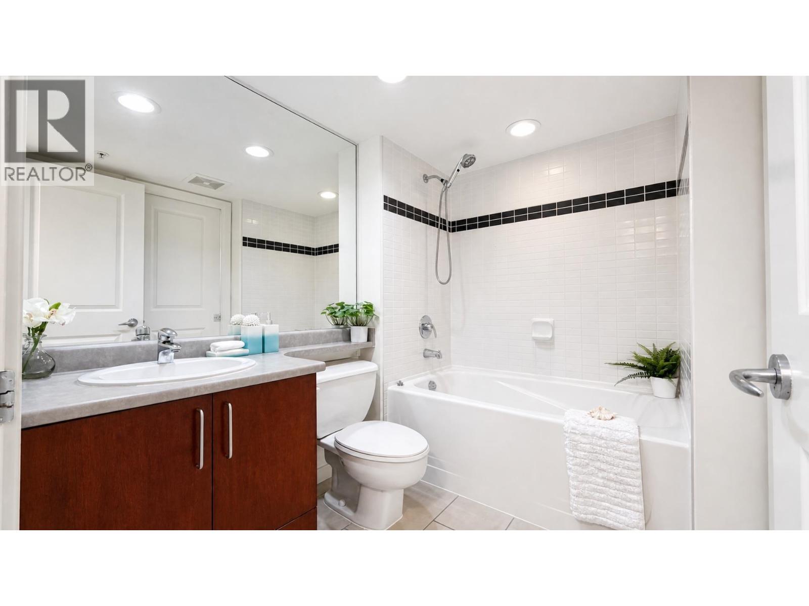 301 8480 Granville Avenue, Richmond, British Columbia  V6Y 4E8 - Photo 13 - R3133511