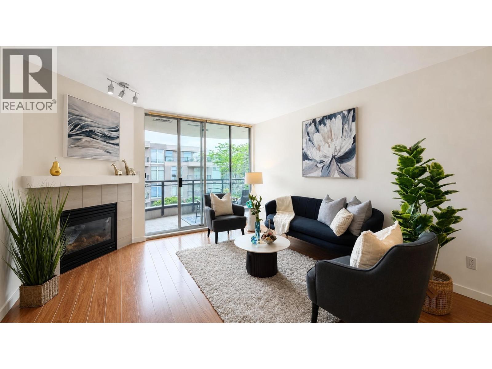 301 8480 Granville Avenue, Richmond, British Columbia  V6Y 4E8 - Photo 2 - R3133511